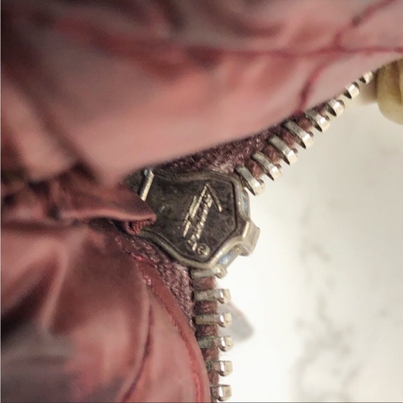 Classic Chanel quilted O Case - Picture 4 of 9